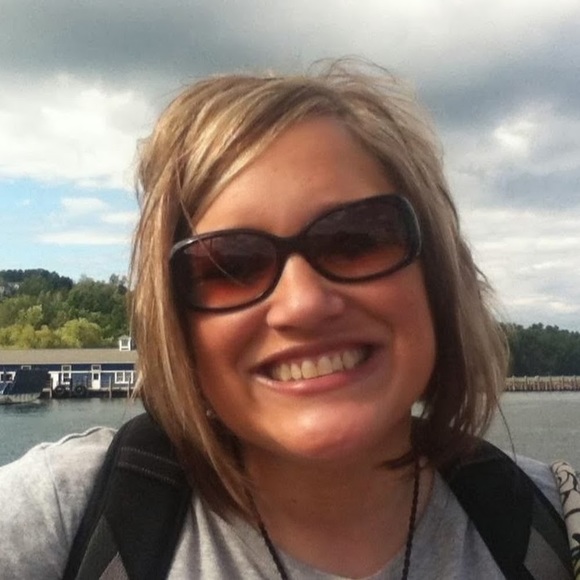 Meet your Posher, Jena