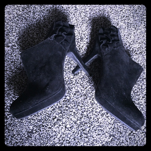 SOLD Black ankle booties