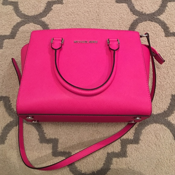 Michael Kors Handbags - Michael Kors Bag