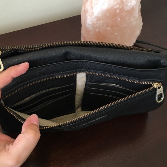 Genuine leather envelope clutch from Ann Taylor - Picture 3 of 4