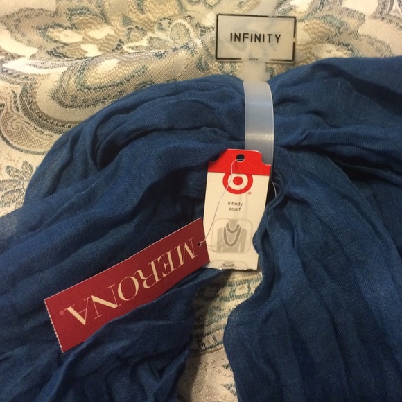 Merona infinity scarf! - Picture 2 of 2