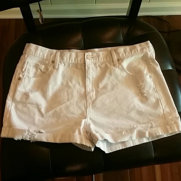 Mossimo Boyfriend - cut shorts