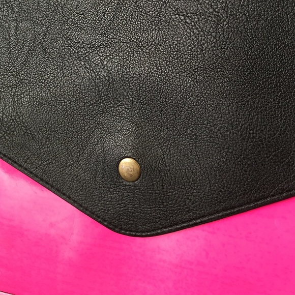 Faux leather color block envelope clutch - Picture 2 of 4