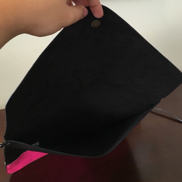 Faux leather color block envelope clutch - Picture 4 of 4