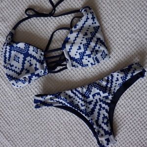 REVERSIBLE bikini (NEVER WORN)