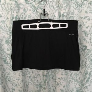 NWOT Nike Dri fit tennis skort