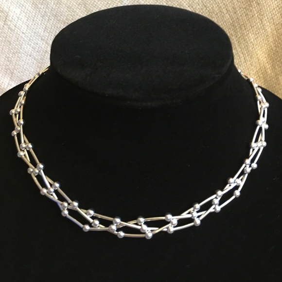 Jewelry - Necklace with braided strand