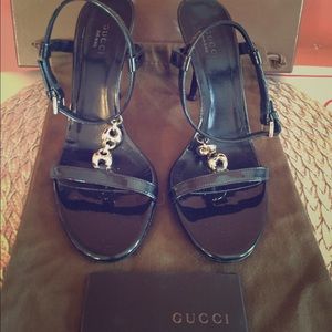 Gucci sandals Vernice soft metal Worn twice