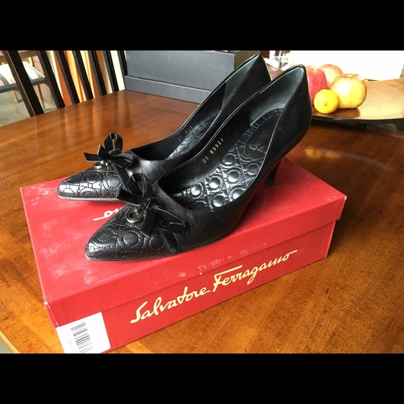 Salvatore Ferragamo black pumps, size 7