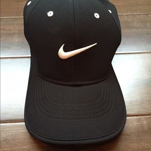 NIKE DRI-FIT hat