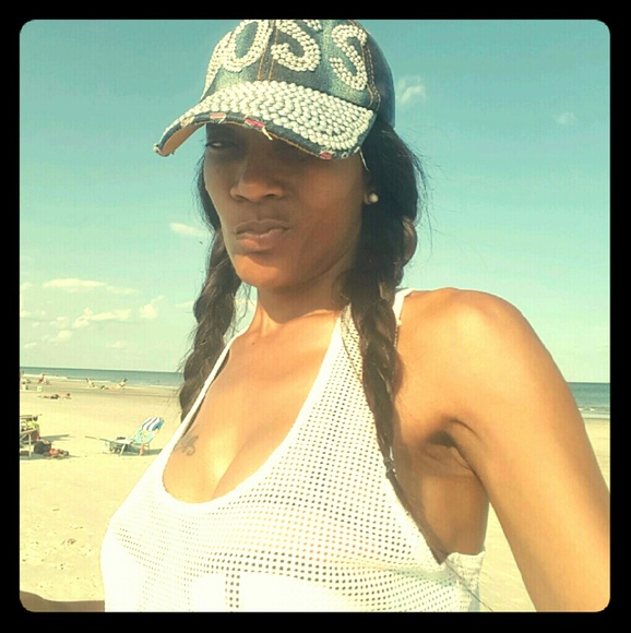 Meet your Posher, Ava