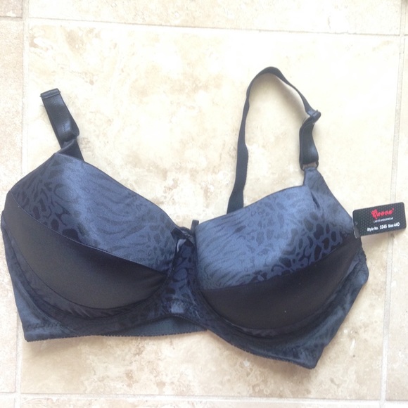 Black Queen bra size 44D