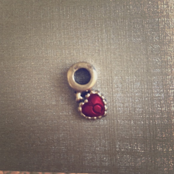 SOLD Pandora charm heart! - Picture 1 of 4