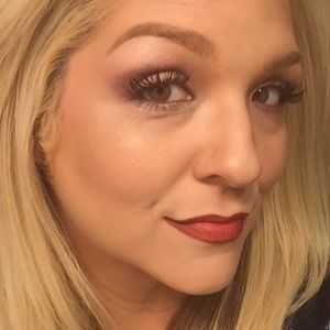 Meet your Posher, Chrisfy