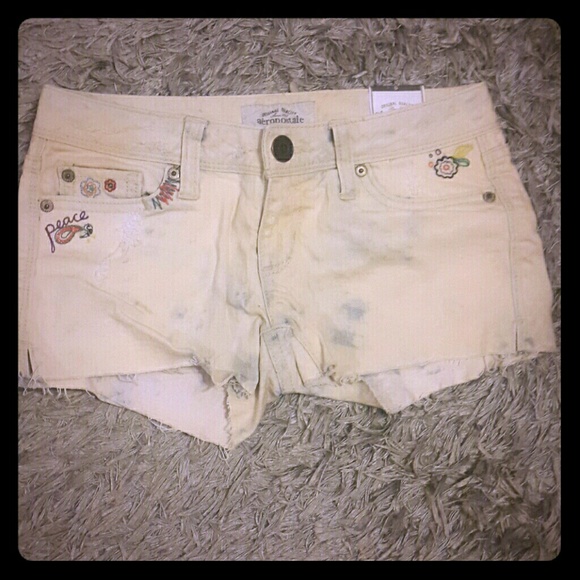 Distressed aereopostale short. SOLD