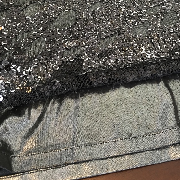 Silver sequin party mini skirt from Express - Picture 3 of 4