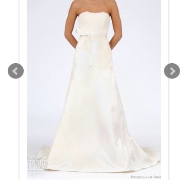 Wedding dress, never worn!!! - Picture 4 of 4