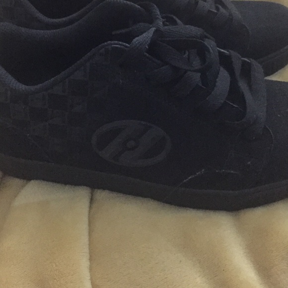 Healy's Black - Picture 2 of 4