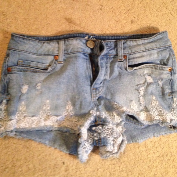 Adorable jean shorts