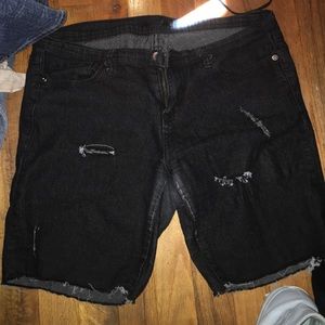 F21 cute rip shorts 💗💗