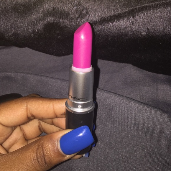 MAC LIPSTICK FLATOUT FABULOUS 💄