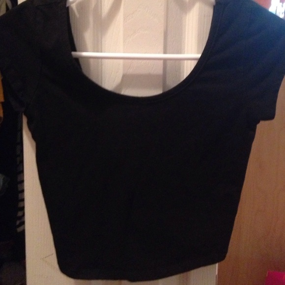 Black crop top