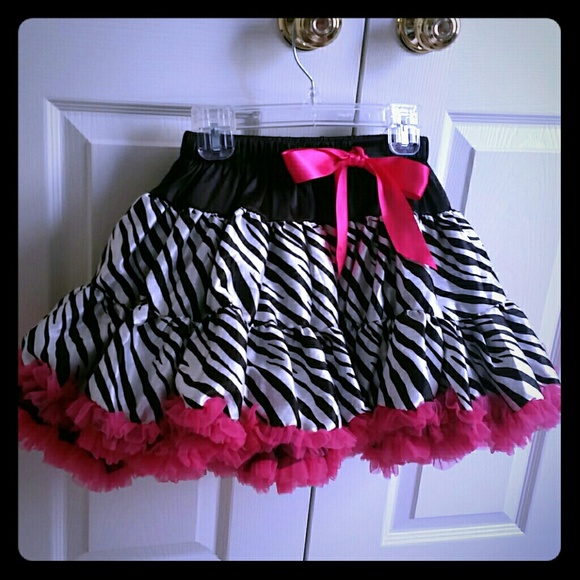 Cute frilly skirt for tweens and below