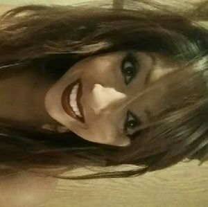 Meet your Posher, Isabel