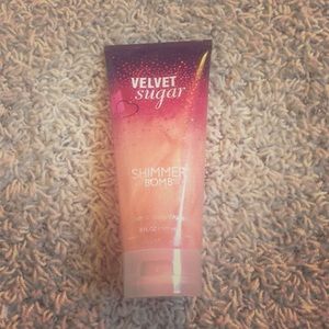 Velvet sugar shimmer bomb