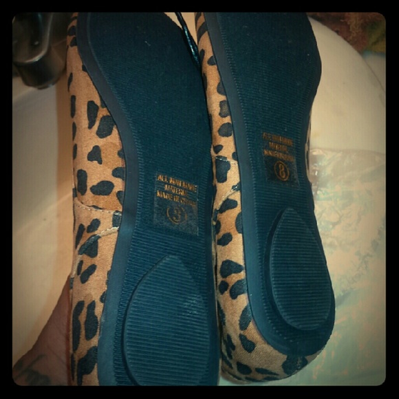 Leopard flats