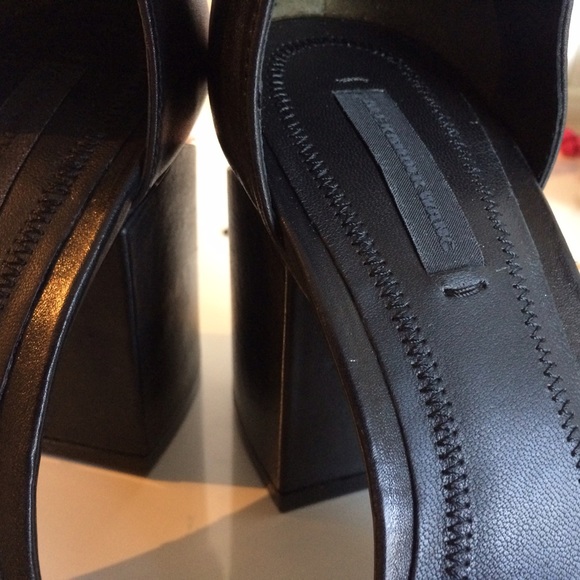 🌀SOLD🌀Alexander Wang Abby Sandal Black Rose Gold - Picture 3 of 4