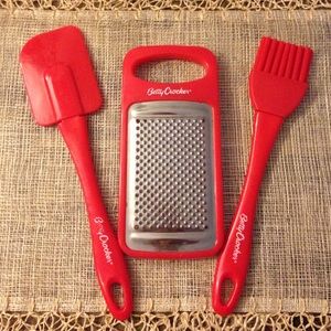 Betty Crocker Set Kitchen Items