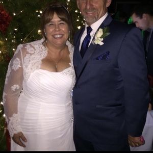 Beautiful Lace Bolero with button cuffs