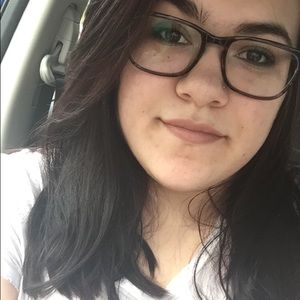 Meet your Posher, Janelle