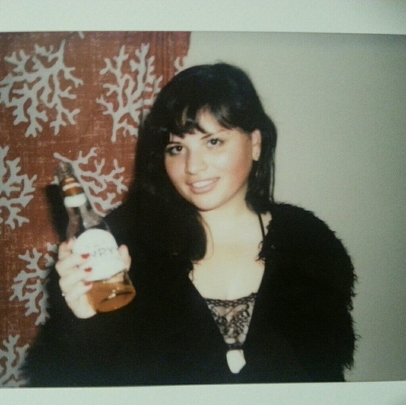 Meet your Posher, Shelby - Picture 3 of 8