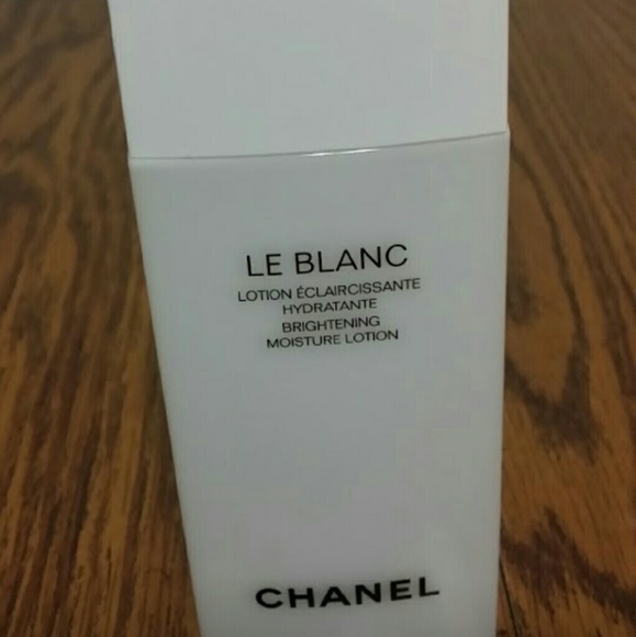 Le blanc brightening moisture lotion