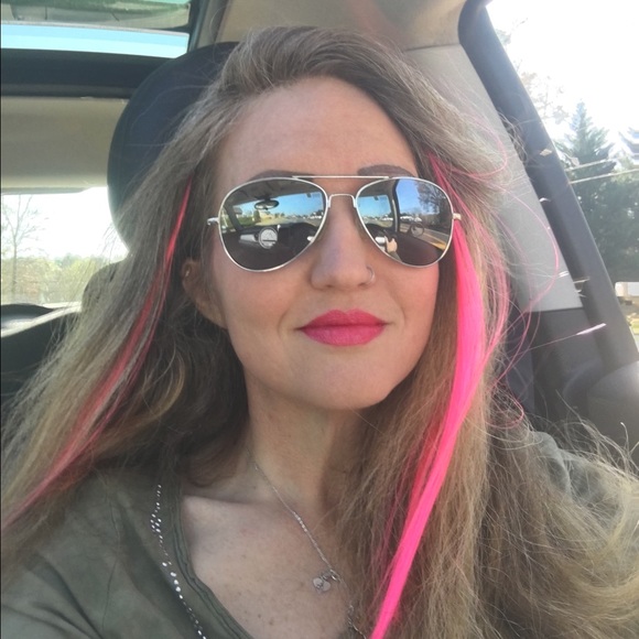 Meet your Posher, Kimberly - Picture 7 of 8