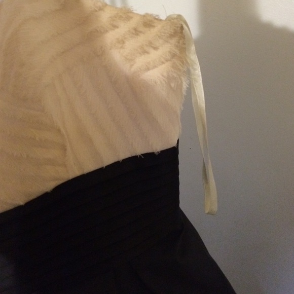 BCBG DRESS - Picture 2 of 3