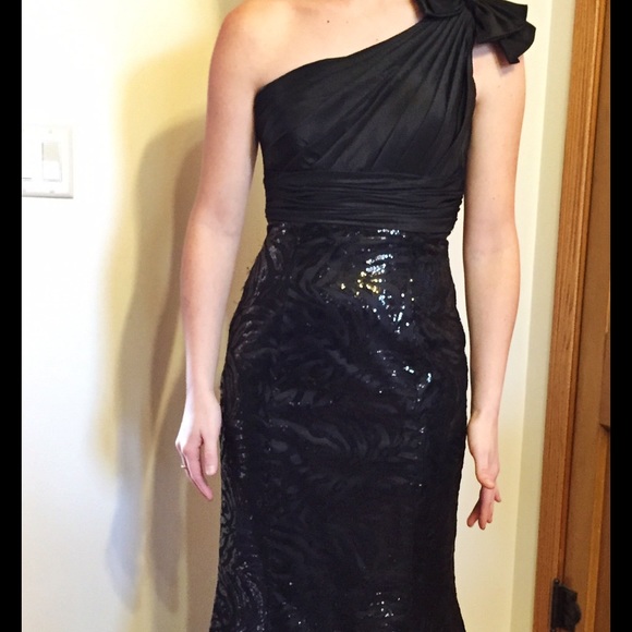 Tony Bowls Prom Dress - Picture 1 of 2