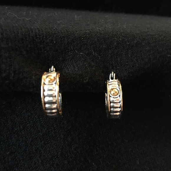 Gold and silver tone patterned hoops - Picture 3 of 3