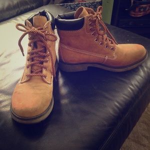 Brown boots Candie's brand