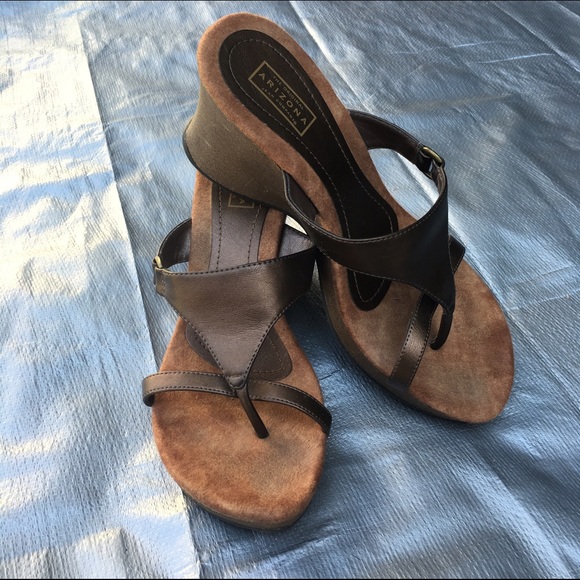 Golden brown wedges. Excellent condition.