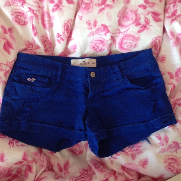 Hollister colored denim shorts- brand new!