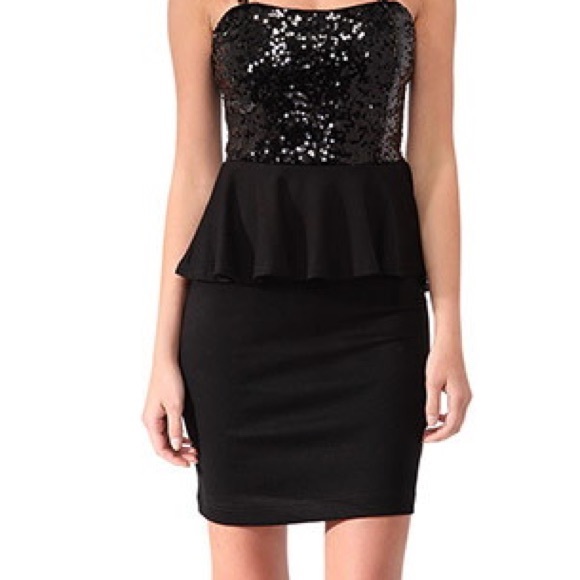 Forever 21 black short dress.
