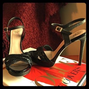 VINCE CAMUTO HEELS - Size 8 - black - worn once!