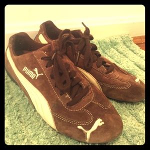 LIKE NEW Puma Tennis Shoes