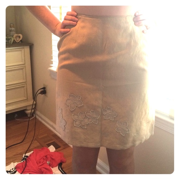 Tan flower skirt
