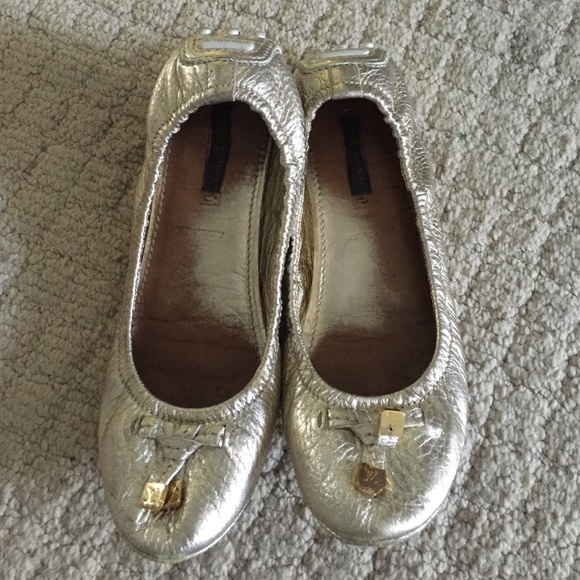 Louis Vuitton flats