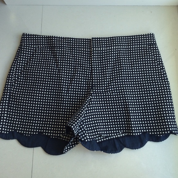 Club Monaco navy & white polka dotted shorts