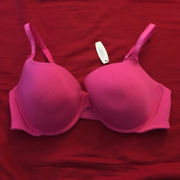 NWT! Victoria Secret Bra 38D